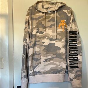 Star Wars Camouflage Mandalorian Hoodie in Gray, Tan & Cream with Orange XL